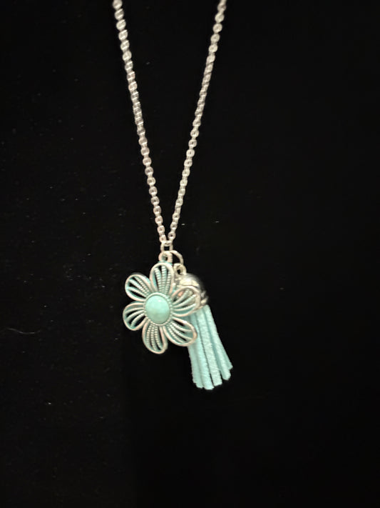 Flower boho necklace - turquoise- handmade