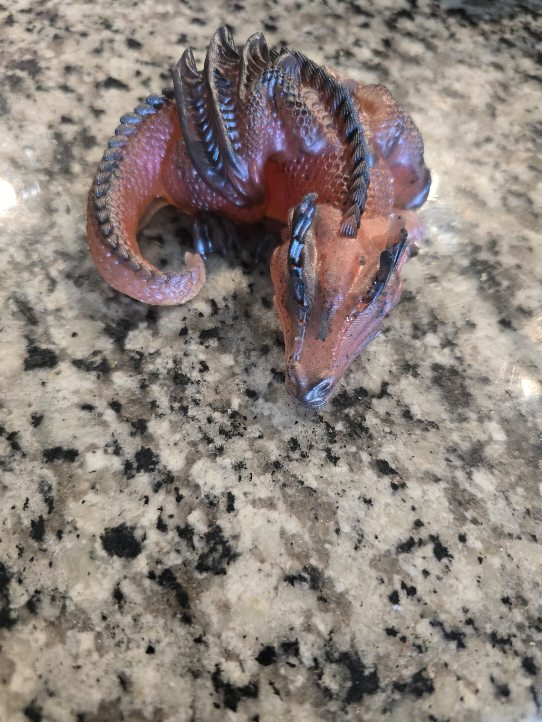Dragons-Resin figurine Multi-Color